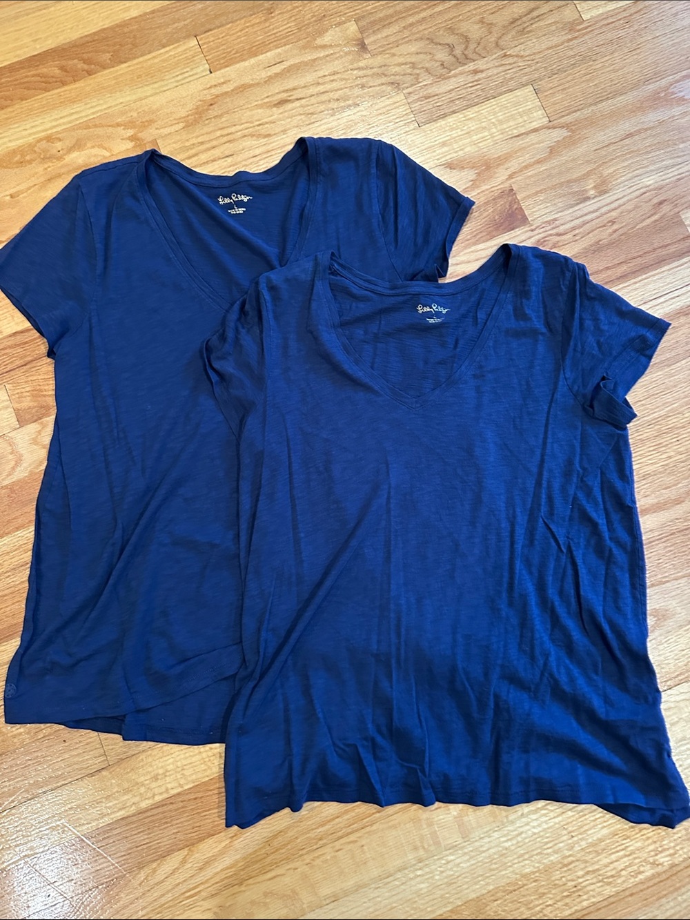 Lilly Pulitzer Navy V-Neck Short Sleeve Tee - Set of 2
